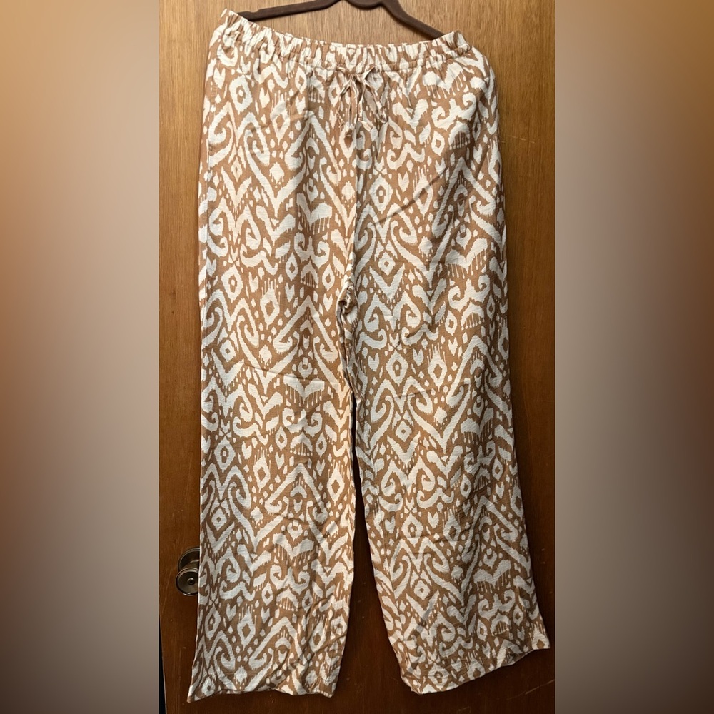 Staccato Camel Geo Print Pants